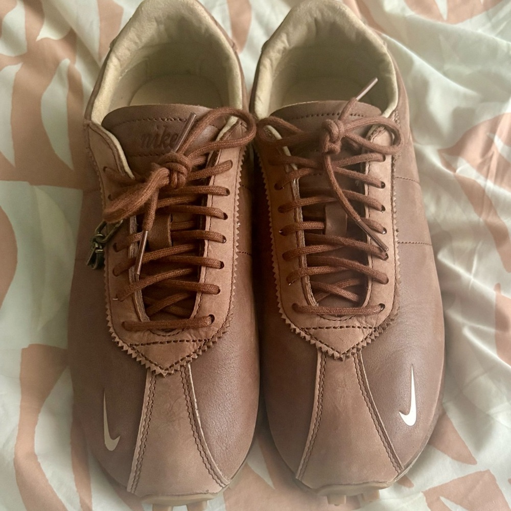 Aritzia x Nike Brown Leather Sneakers Women’s Size 9 #nike #aritzia #summer